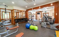 Leonie Condotel (D9), Condominium #498236841